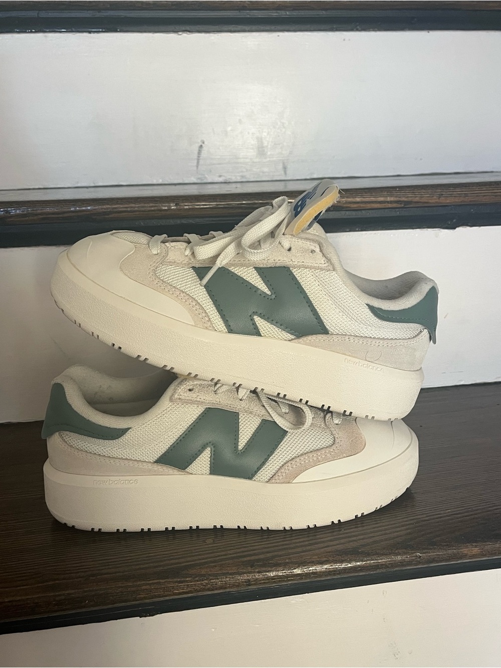 New Balance CT302 SneakersWomen 8.5/Men 7